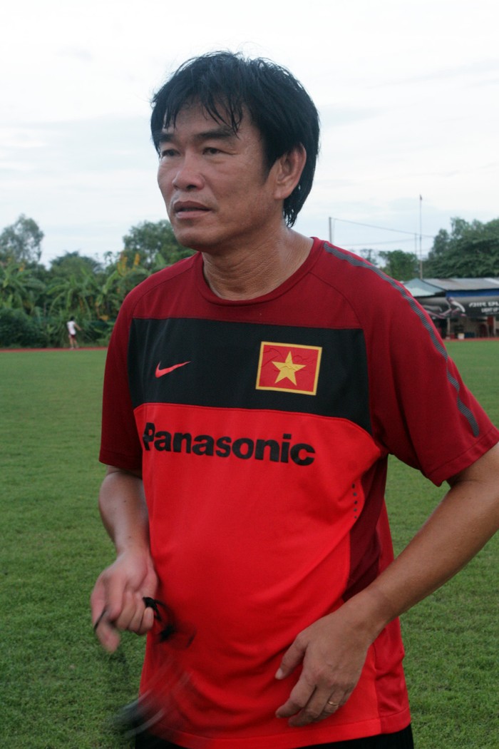 Tất nhiên, cái đích lớn nhất của HLV Phan Thanh Hùng cũng như mong mỏi của hàng triệu người hâm mộ Việt Nam vẫn là AFF Suzuki Cup 2012 sắp tới...